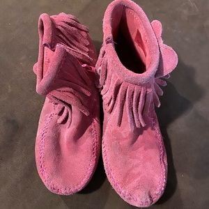 Minnetonka Hello Kitty moccasins size 13